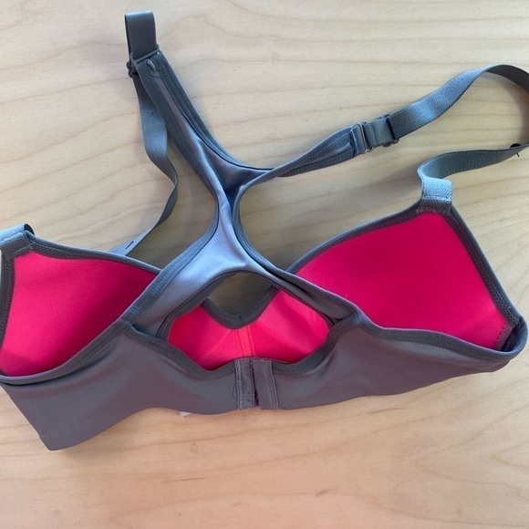 Bra size Small (BH) - Picture 9 of 10